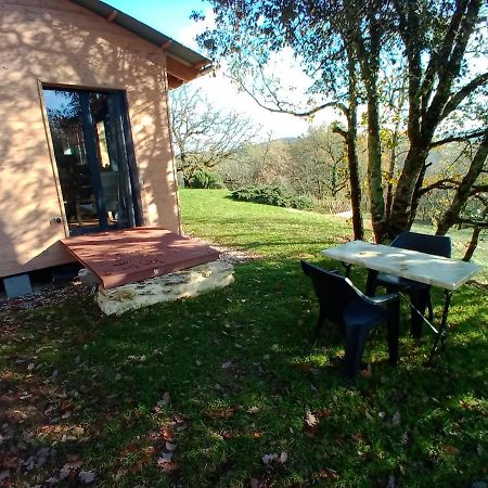 Maison Dans Un Ecrin De Verdure แซงต์-เลยอง-ซูร์-เวแซร์ ภายนอก รูปภาพ
